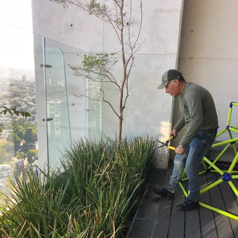 0b45f7c1-5caf-478b-96df-60761bd036a5 (1)