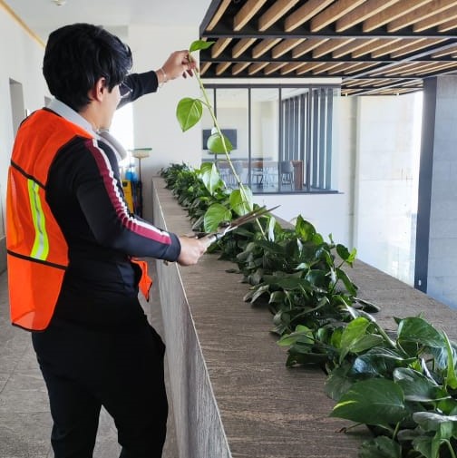 1b3084d9-cdcd-4254-a1ca-94fa661b67cd